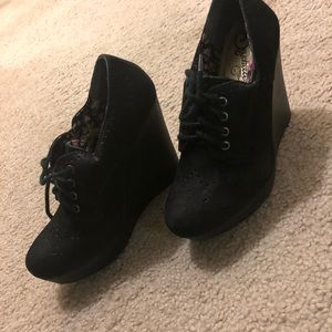 Seychelles - Black Wedge Oxfords in 5